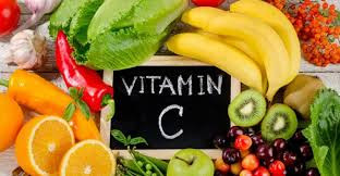 8. Vitamin C Vitamin C rất quan trọng nếu bạn muốn xương phát triển khỏe mạnh. Cơ thể bạn sử dụng vitamin C để xây dựng collagen (phần xơ của xương và sụn).