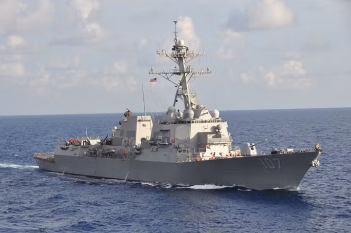  Khu trục hạm USS Gravely được mang tên Phó Đô đốc Samuel Lee Gravely (con)- người Mỹ gốc Phi đầu tiên là chỉ huy một chiến hạm của Mỹ. Ảnh: Hải quân Mỹ 