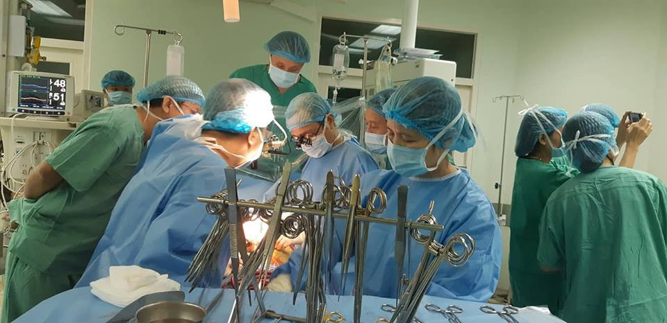 Thanh nien 27 tuoi hien tang toan bo noi tang cuu song 4 nguoi-Hinh-2