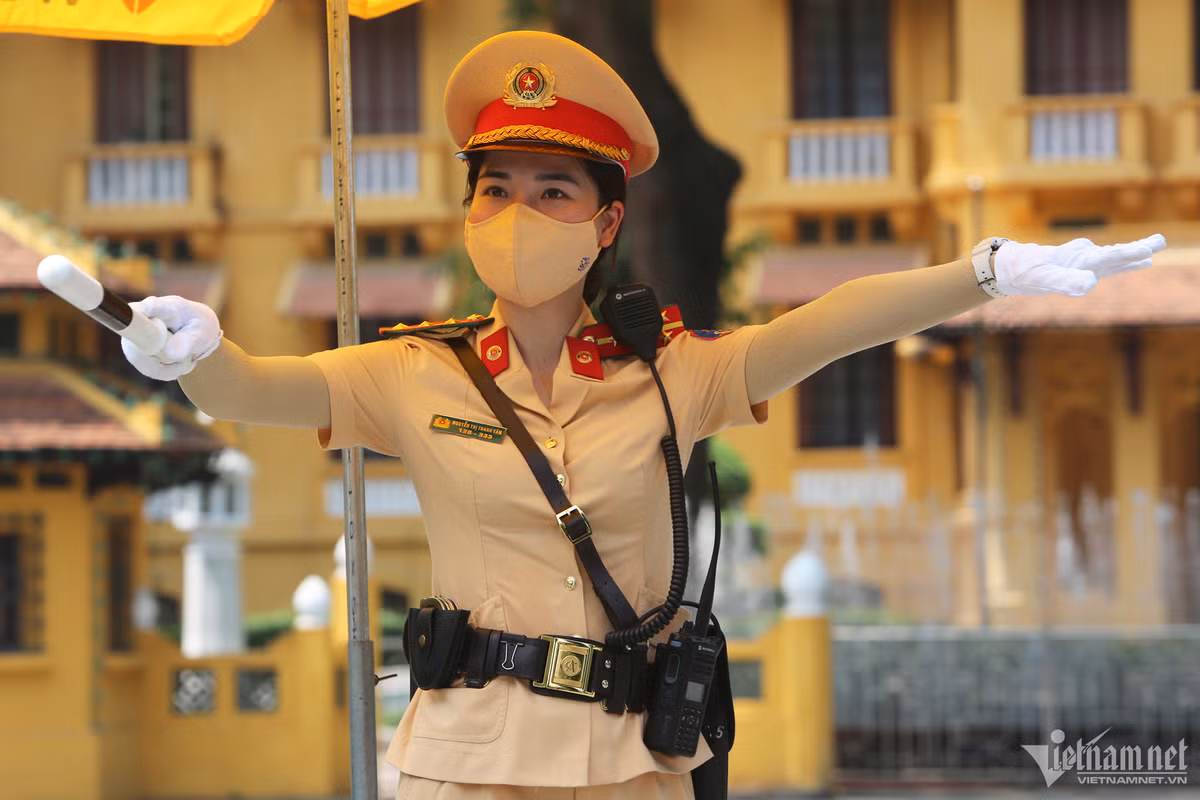 Toi 27/4, Ha Noi han che xe di qua khu vuc Cong vien Thong Nhat