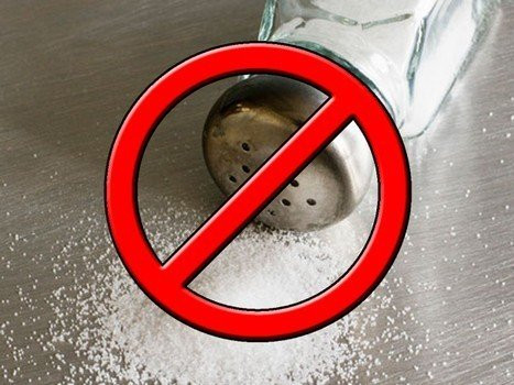 Khi bị suy thận nên tránh ăn gia vị quá đậm