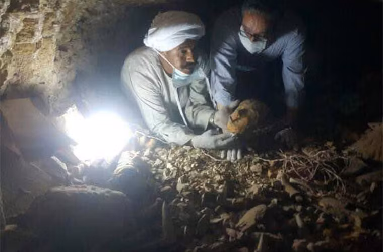 Ngôi mộ trên được tìm thấy ở khu nghĩa địa Draa Abul Nagaa, gần Thung lũng các vị vua, phía bờ tây sông Nile.