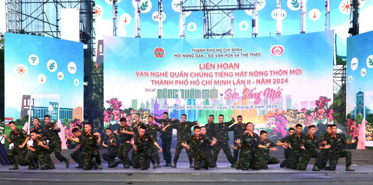 Sôi nổi “Tiếng hát nông thôn mới TP HCM” lần thứ II năm 2024 - Hình 4 Soi noi “Tieng hat nong thon moi TP HCM” lan thu II nam 2024-Hinh-4