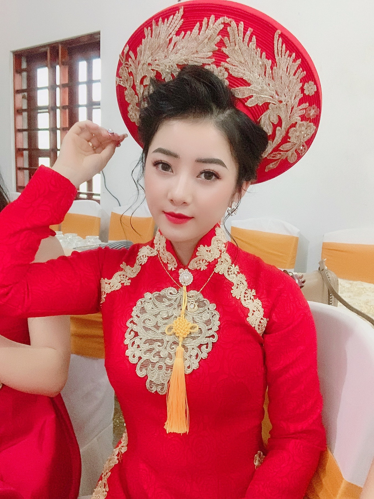 Hotgirl sinh vien Nghe An moi gioi mai dam: Tiet lo dan “tu ba” cao gia gia ngay tho