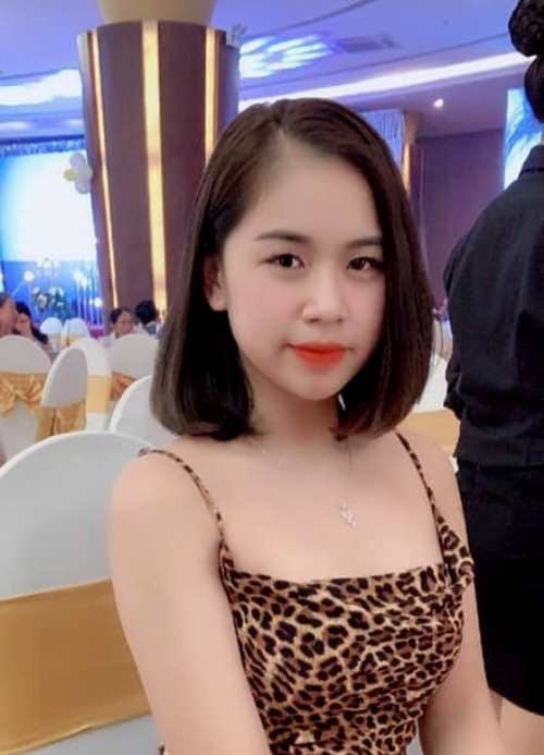 Khách sẽ trả trung bình từ 2 triệu đồng/lần, những “hot girl”, giá từ 4 triệu đồng/lần. Ngoài việc môi giới bán dâm, Hằng còn cung cấp gái cho các dịch vụ hát karaoke, các buổi tiệc thác loạn, có sử dụng các loại ma túy.