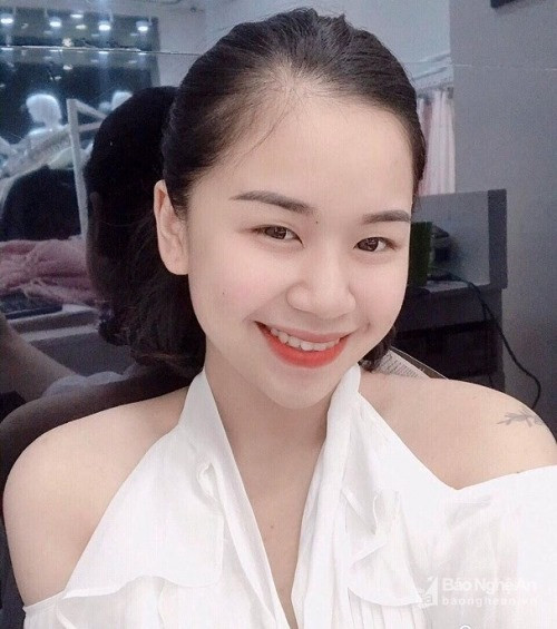 Hồ Thị Thúy Hằng điều hành đường dây gái gọi cao cấp gồm các cô gái có ngoại hình ưa nhìn, cao ráo, không có việc làm nhưng lại có lối sống ăn chơi, đua đòi. Tất cả đều đang ở độ tuổi từ 18 - 25. Hằng cho các cô gái ăn mặc gợi cảm đăng hình lên zalo để "câu khách". 