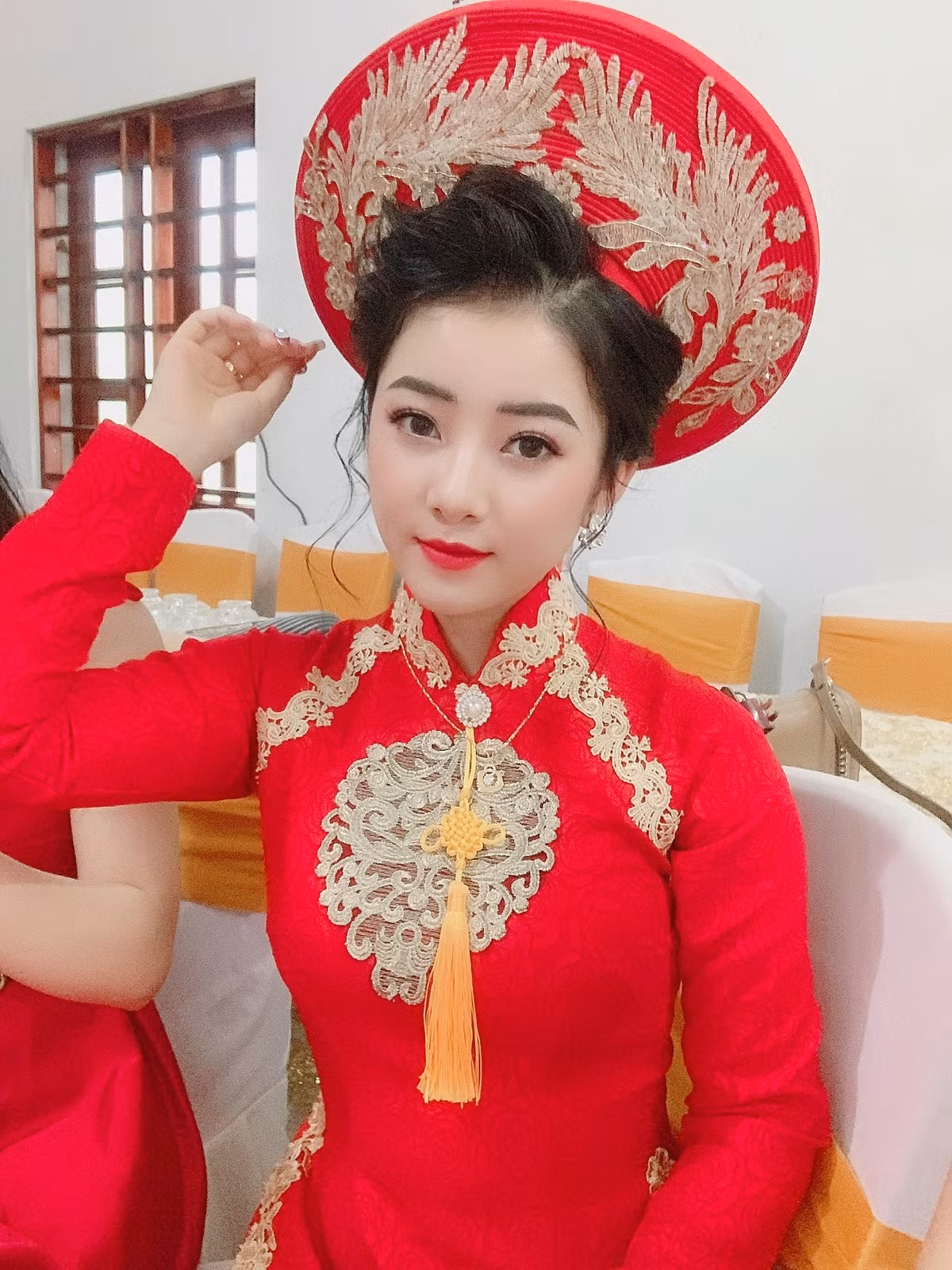 Hotgirl sinh vien Nghe An moi gioi mai dam: Tiet lo dan “tu ba” cao gia gia ngay tho