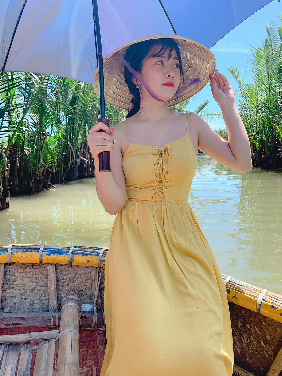 Tạm giữ hot girl làm lễ tân nhà nghỉ về hành vi môi giới mại dâm - Hình 6 Tam giu hot girl lam le tan nha nghi ve hanh vi moi gioi mai dam-Hinh-6