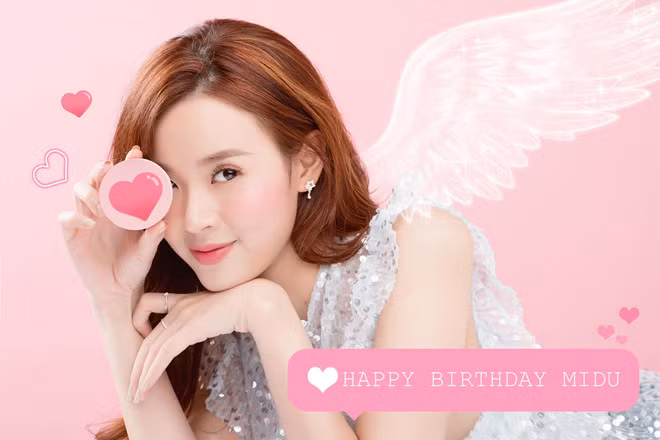 Hôm nay, 5/10, Midu bước sang tuổi mới. Trên tài khoản cá nhân, cô đăng ảnh khoe sắc và chú thích: "Không biết duyên số hay sao mà năm nào đến sinh nhật cũng công việc dồn dập. Không ra mắt phim thì cũng làm vài dự án lớn. Năm nay không ngoại lệ, ra mắt phim và sắp làm một dự án đặc biệt mừng tuổi mới. Sinh nhật năm nay không biết ước gì, chỉ ước luôn được mọi người yêu thương".