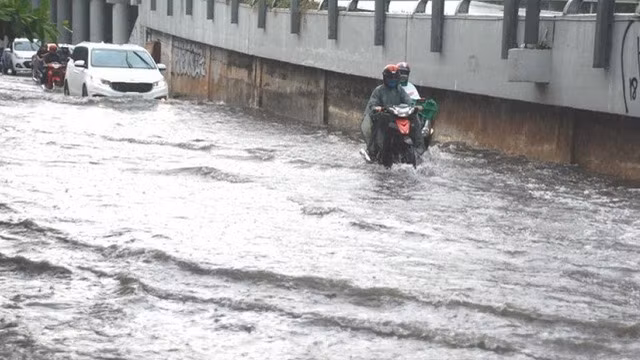 Dự kiến sau khi hoàn thành, mảng xanh nơi đây sẽ được tăng thêm khoảng 20% so với hiện hữu. Hiện nay đường Nguyễn Hữu Cảnh gồm 3 làn đường, nên mỗi đợt thi công sẽ làm một làn, 2 làn xe lại sẽ đáp ứng đi lại cho người dân.