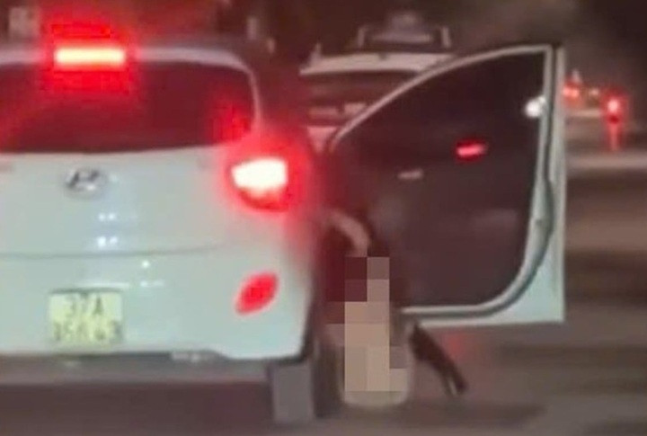 Nghệ An: Người phụ nữ khỏa thân rơi xuống đường là do say quá Nghe An: Nguoi phu nu khoa than roi xuong duong la do say qua