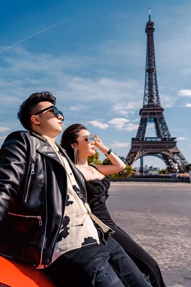 Anh cuoi 'chanh sa' o Phap cua nu giang vien dinh dam MXH Viet