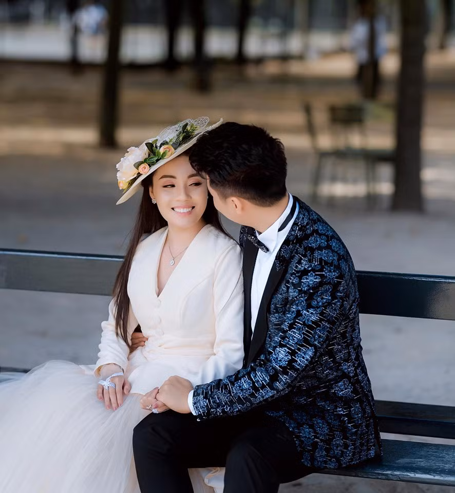 Anh cuoi 'chanh sa' o Phap cua nu giang vien dinh dam MXH Viet-Hinh-7