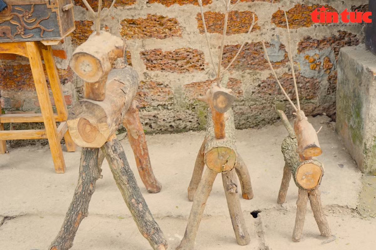 Đến với không gian này, du khách thỏa sức sáng tạo, đem phong cách cá nhân hòa quyện những nét truyền thống của dân tộc thông qua nhiều hoạt động trải nghiệm như: Vẽ ngói, làm diều, làm đèn, làm tranh...