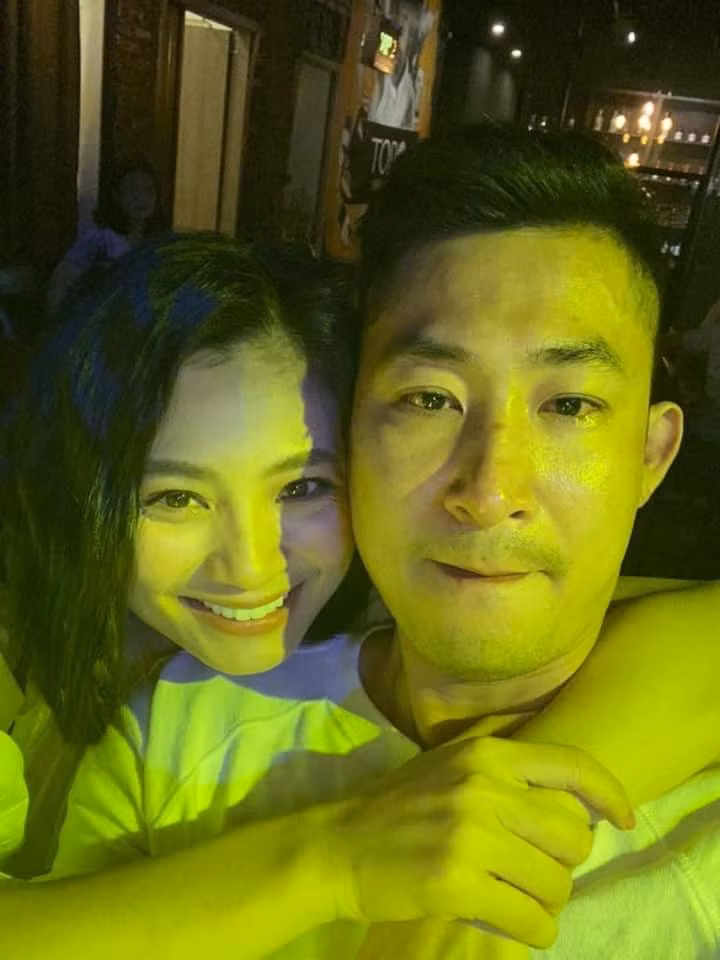 Diệu Hương và Trọng Nhân thân thiết ở ngoài đời.