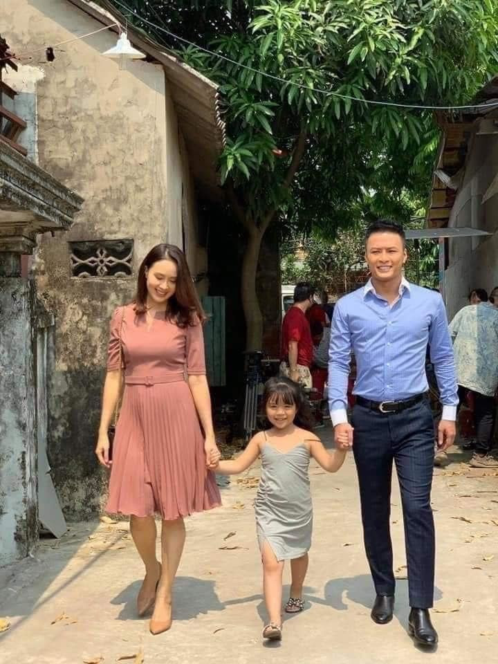 Cặp đôi được yêu thích cũng có những khoảnh khắc đẹp ở hậu trường thế này.