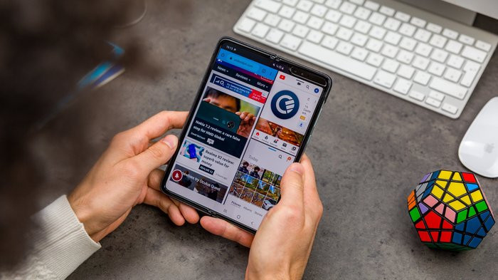 Samsung tích hợp chế độ đa nhiệm với khả năng hiển thị tối đa 3 ứng dụng trên một màn hình. (Ảnh: © AndroidPIT)