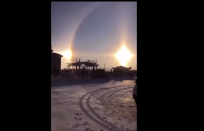 Sửng sốt 3 mặt trời xuất hiện cùng lúc trước năm mới 2020 Sung sot 3 mat troi xuat hien cung luc truoc nam moi 2020