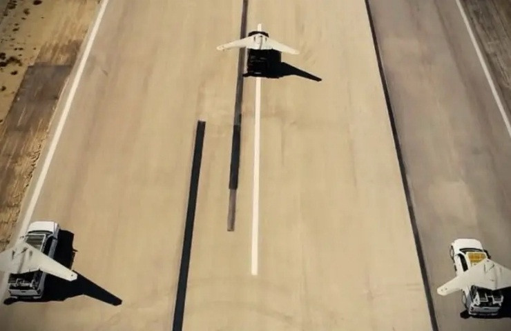 Lực lượng Vệ binh Cách mạng Hồi giáo Iran (IRGC) đã tiếp nhận số lượng lớn các máy bay chiến đấu và do thám không người lái (UAV) do ngành công nghiệp quốc phòng nước này chế tạo. Bộ trưởng Quốc phòng Iran Amir Hatami cho biết, quân đội nước này có thể sử dụng lô máy bay mới để phát hiện các động thái thù địch dọc các khu vực biên giới nước này trong phạm vi đáng kể.