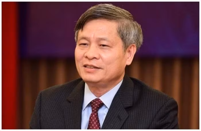  Cựu Thứ trưởng KH&amp;CN Phạm Công Tạc: Dù ông Phạm Công Tạc khai chỉ nhận của Phan Quốc Việt 100 triệu đồng, nhưng Cơ quan điều tra cho rằng, có đủ căn cứ xác định ông Phạm Công Tạc nhận của bị can Việt 50.000 USD. Việc ông Tạc nhận tiền được xác định là yếu tố "vì vụ lợi", hành vi của ông Tạc phạm vào tội "Vi phạm quy định về quản lý, sử dụng tài sản nhà nước gây thất thoát, lãng phí". Ông Tạc tích cực hợp tác với cơ quan điều tra làm rõ bản chất vụ án, có thành tích xuất sắc trong công tác, song cũng chưa ghi nhận nộp tiền khắc phục. 