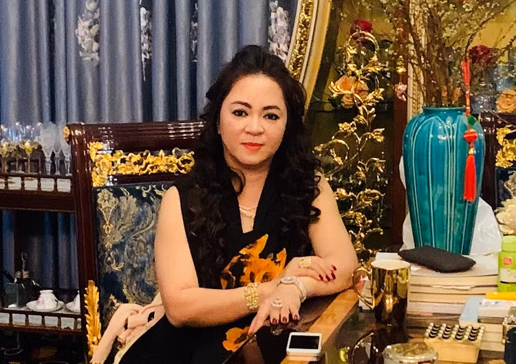 Truy to ba Phuong Hang cung 4 dong pham: Dieu 331 quy dinh the nao?