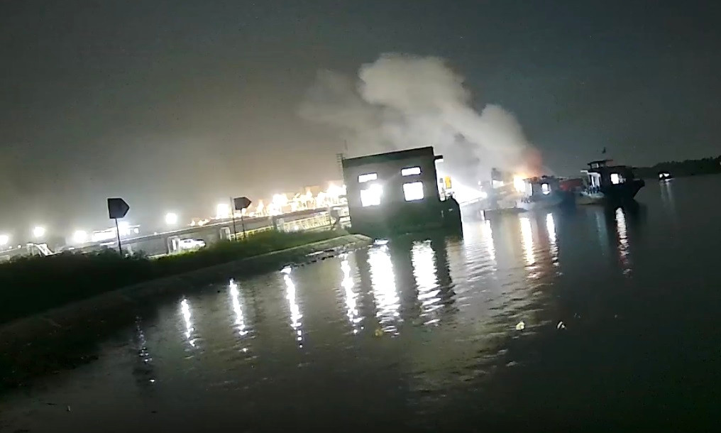 Bụi mù mịt do tro xỉ Nhà máy Nhiệt điện BOT Hải Dương, dân bức xúc - Hình 6 Bui mu mit do tro xi Nha may Nhiet dien BOT Hai Duong, dan buc xuc-Hinh-6