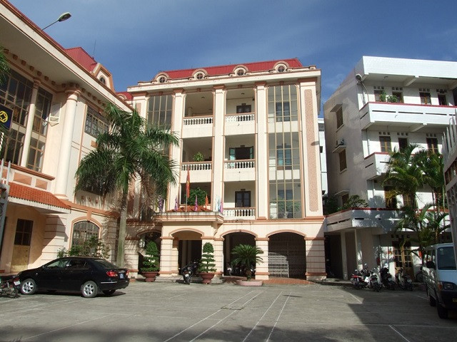 Tại Hải Dương, kết luận điều tra cũng nêu, quá tạo điều kiện để Công ty Việt Á triển khai xét nghiệm, bán kit xét nghiệm tại tỉnh Hải Dương, các cá nhân Tại Sở Tài chính tỉnh Hải Dương gồm: Nguyễn Trọng Hưng (Giám đốc), Dương Văn Xuyên (Phó Giám đốc), Nguyễn Đồng Kim (Phó Giám đốc), Nguyễn Văn Tuân (Trưởng phòng Quản lý giá và Công sản), Bùi Thị Ánh (Trưởng phòng Tài chính, hành chính sự nghiệp) đã không bàn bạc, thống nhất, cũng như không nhận tiền, lợi ích vật chất của các đơn vị cá nhân liên quan trong quá trình thực hiện chống dịch tại tỉnh Hải Dương. 