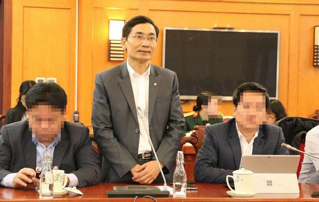 Cụ thể, ông Trịnh Thanh Hùng đã yêu cầu Hồ Anh Sơn, Phó Giám đốc Viện Nghiên cứu Y dược học Quân sự phải cho Việt Á vào danh sách đề xuất là đơn vị tham gia phối hợp nghiên cứu. Ông Sơn và Học viện Quân y "không đồng ý không được" vì họ phụ thuộc vào Hùng. Từ đó, Bộ KH&amp;CN có nhiều quyết định liên quan đến Đề tài nghiên cứu, trong đó có phê duyệt giao Học viện Quân y chủ trì, Công ty Việt Á phối hợp thực hiện. 