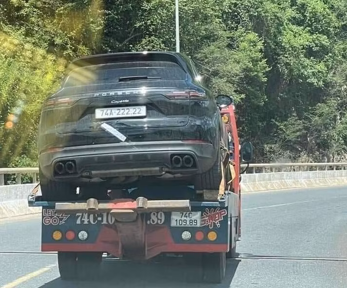 Tuy nhiên, Quân "Idol" cũng được biết đến với nhiều hoạt động làm ăn có dấu hiệu bất minh. Đối tượng này không có nghề nghiệp ổn định, nhưng lại giàu lên nhanh chóng, có tài sản kếch xù, ăn chơi xa hoa.