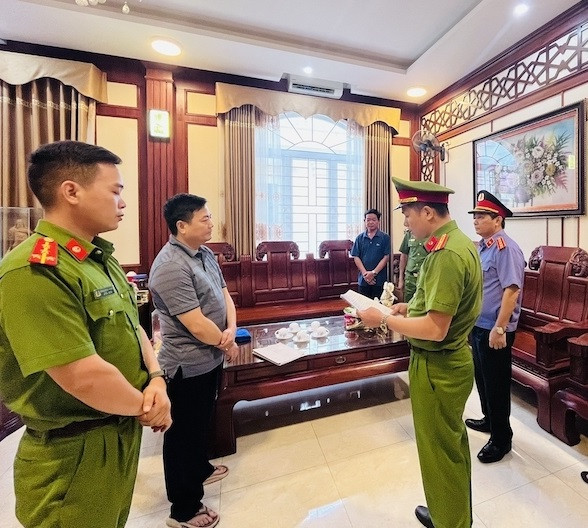 Sai phạm liên quan Hạc thành Tower, Bí thư huyện Như Thanh bị khởi tố Sai pham lien quan Hac thanh Tower, Bi thu huyen Nhu Thanh bi khoi to