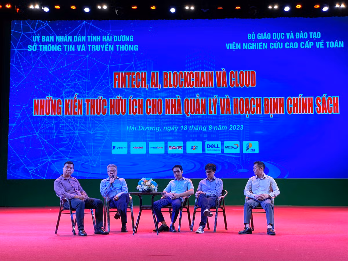 GS Ngo Bao Chau: Thay vi lo lang AI, can thay doi cach suy nghi-Hinh-4