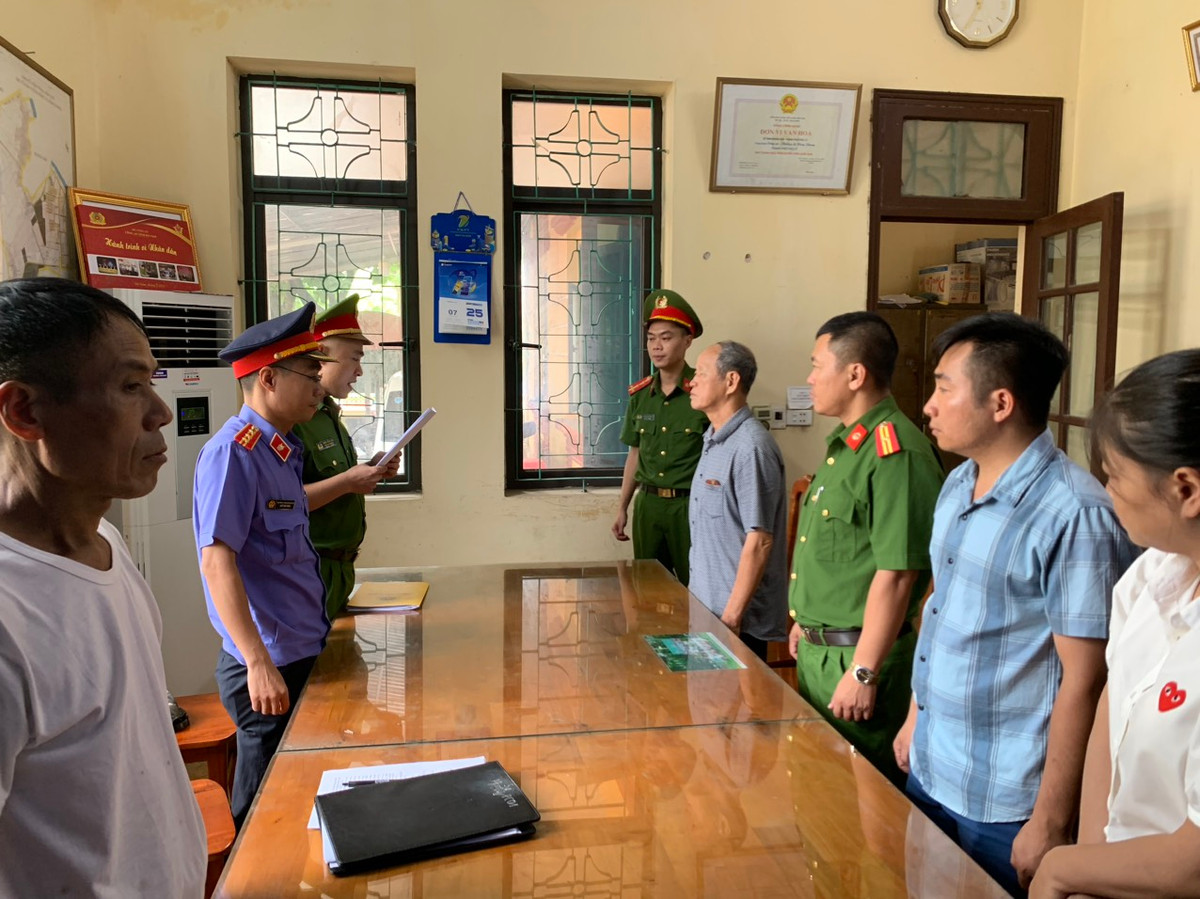 Bắt nguyên Giám đốc Sở LĐ,TB&XH Hà Nam Phạm Gia Luật Bat nguyen Giam doc So LD,TB&XH Ha Nam Pham Gia Luat