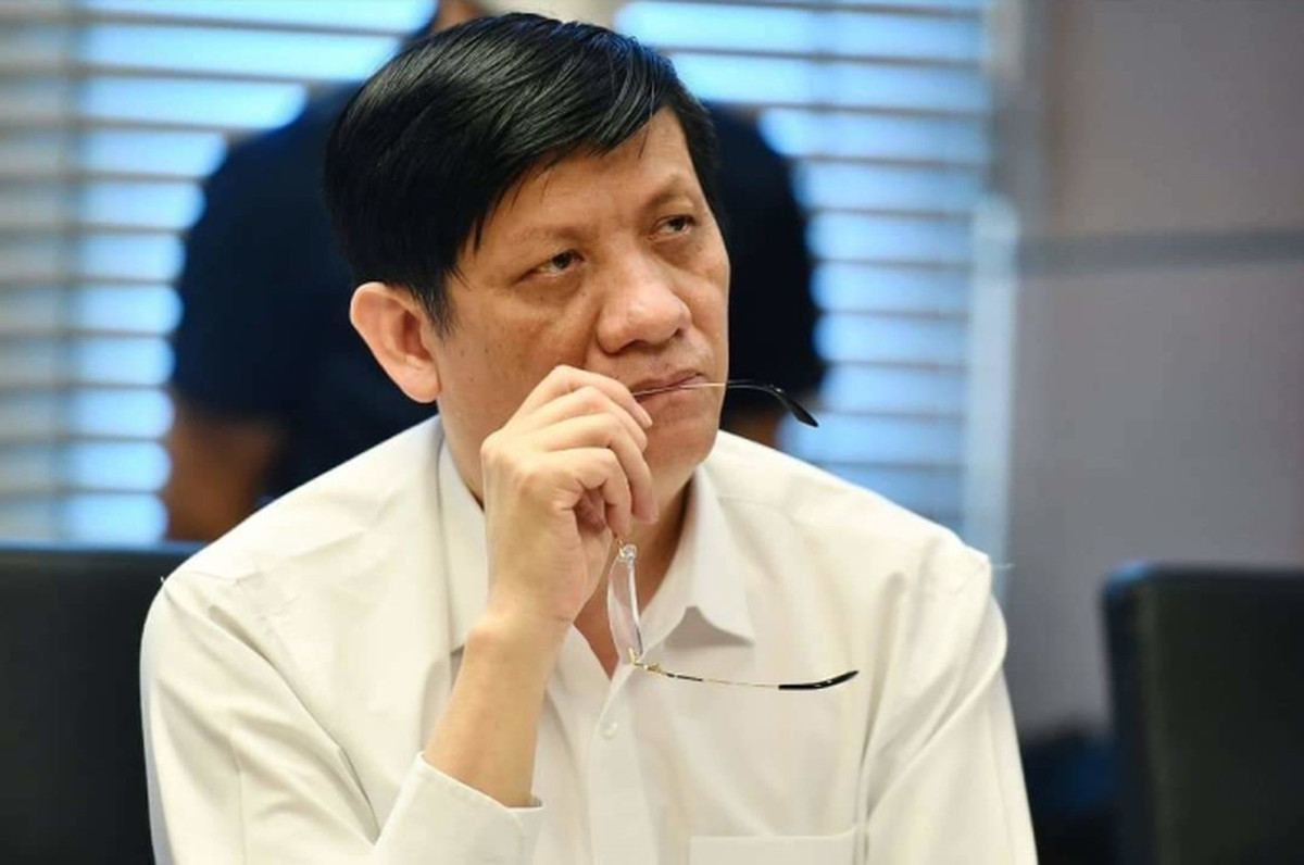 Nguyễn Thanh Long còn tiếp tục giới thiệu Phan Quốc Việt và Công ty Việt Á với lãnh đạo một số địa phương tạo điều kiện cho Việt Á tiêu thụ kit xét nghiệm. Đáng chú ý, Nguyễn Thanh Long đã thông qua Nguyễn Huỳnh, cựu Thư ký của ông Long gợi ý, đề nghị và được Phan Quốc Việt đưa tổng số tiền 2,25 triệu USD (tương đương 51 tỷ đồng), đưa cá nhân Nguyễn Huỳnh 4 tỷ đồng. 