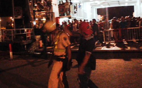 Đối tượng Dũng liên tiếp có hành vi côn đồ tấn công CSGT và gây náo loạn bến phà Cát Lái