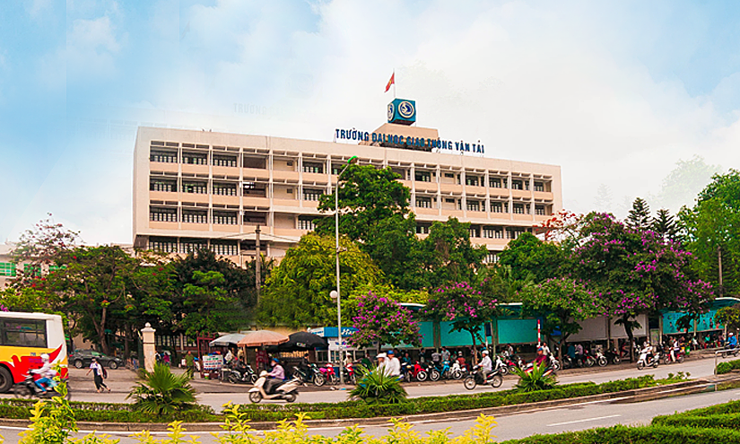 Các đồng nghiệp cho biết, hàng ngày họ thường đứng đón khách trước cổng trường Đại học GTVT, tối lại cùng thuê nhà trọ gần sân vận động quốc gia Mỹ Đình. Chiều 28/12/2005, một thanh niên đến thuê anh Phu đưa về Hưng Yên với giá 160.000 đồng. Đến đêm anh Phu trở về và bảo: “Nó chỉ đưa có 150.000 đồng, xin nợ 10.000 đồng”. Người em họ nhớ láng máng kẻ mà anh Phu đưa về Hưng Yên tên là Trưởng hay Trường gì đó. Khi ấy, anh còn nói với anh Phu, trông người này gian lắm, nếu hắn có quay lại thuê thì đừng chở nữa. (Ảnh minh họa, nguồn internet) 