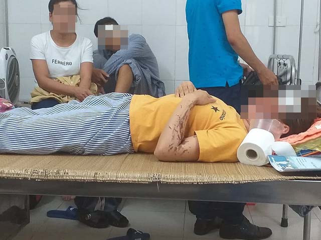 Người phụ nữ đơn thân này là trụ cột kinh tế trong nhà, theo đánh giá của mọi người thì chị hiền lành và làm việc rất chăm chỉ. Vậy vì sao lại có kẻ nhẫn tâm gây ra hành vi độc ác đến thế? Qua điều tra, vào khoảng năm 2018, chị N đã từng bị một đối tượng lạ mặt chặn đường, tạt axit ở địa bàn khác. Lần đó chị N bị tổn hại 14% sức khỏe. Chị đã báo lên cơ quan công an, tuy nhiên khi đang điều tra, truy tìm hung thủ thì chị N. lại bị "gây án" một lần nữa. Các điều tra viên đặt câu hỏi, liệu rằng hai vụ việc này có liên quan đến nhau hay không? (Thời điểm chị N. nằm viện điều trị)