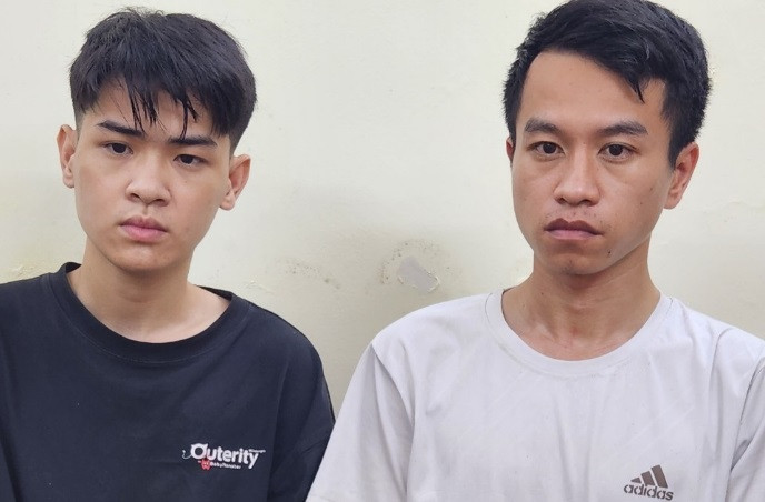 Bat 2 ke gay ra hang loat vu cuop giat tai san lien tinh