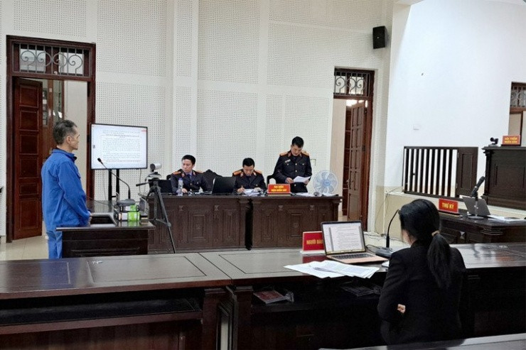 Năm 2023 Thắng được trả tự do trước thời hạn và trao trả ở cửa khẩu Hữu Nghị. Khi bước qua biên giới, Thắng không thể ngờ đã được Công an tỉnh Quảng Ninh chờ sẵn. Tại cơ quan điều tra, Thắng không nhận bất cứ hành vi nào mà công an đưa ra, cũng không ký vào bất cứ giấy tờ gì. Dù tên sát nhấn rất cứng đầu, nhưng với những chứng cứ, tài liệu khoa học chắc chắn, Công an tỉnh Quảng Ninh đủ cơ sở kết luận Thắng đã sát hại anh T. vào ngày 27/3/2012. Cuối tháng 12/2023, TAND tỉnh Quảng Ninh đã tuyên phạt Vũ Văn Thắng mức án tử hình về tội “Giết người”, kết thúc hành trình chạy trốn dài hơn 10 năm của kẻ thủ ác này.