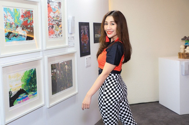 Thỏa thuận hợp tác giữa UNESCO và Sabarina Ho - doanh nhân văn hóa trẻ và là nhà từ thiện về sáng kiến "U40 Empowered" được ký kết vào ngày 9/11/2017.