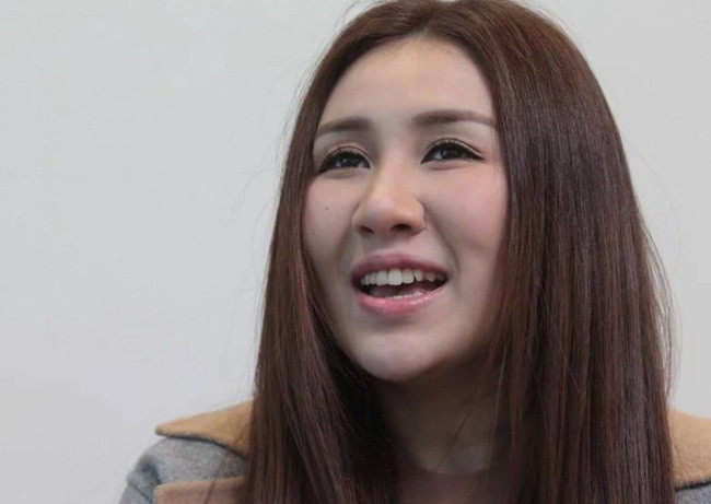 Sabrina Ho cùng tổ chức UNESCO khởi xướng "U40 Empowered". Thông qua sáng kiến này, Sabrina Ho dự định thúc đẩy phụ nữ tiếp cận lĩnh vực sáng tạo kỹ thuật số.