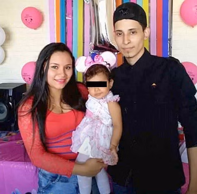 Am anh du doi buc anh hai cha con nhap cu guc chet ben bo song-Hinh-6