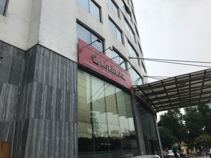 Vi sao nguyen pho phong Agribank nghi “cuom” 700 trieu nghi viec bat thuong?