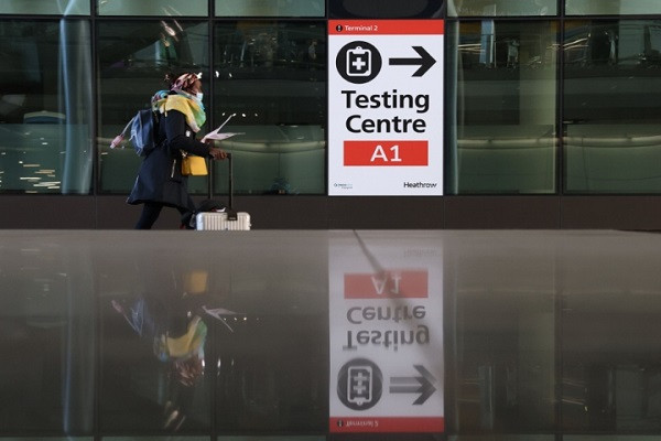 Chuyen gia Duc: Omicron co the khien dai dich COVID-19 ket thuc som hon