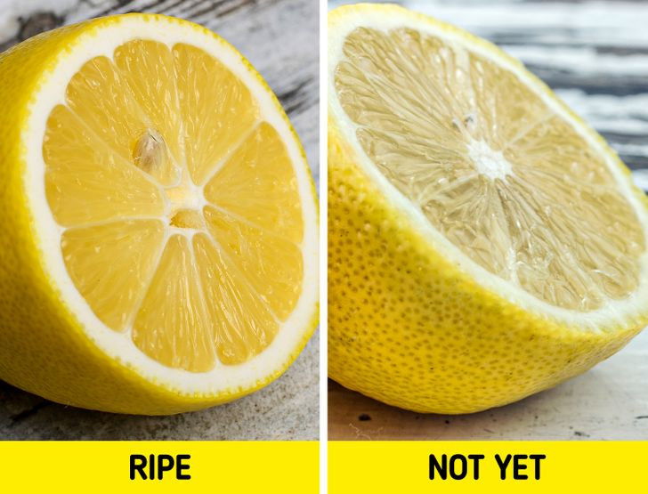 Có thể dễ dàng xác định độ chín của quả chanh bằng mắt. Màu vàng đậm và độ mịn của vỏ là những dấu hiệu để bạn có thể nhận biết quả đã chín. Tuy nhiên, bạn không nên mua quả chanh màu vàng nhạt và hơi xanh.