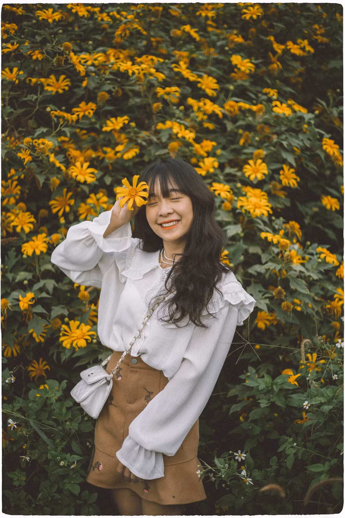 Gioi tre tranh thu check-in cung hoa da quy no ro tai Da Lat-Hinh-13