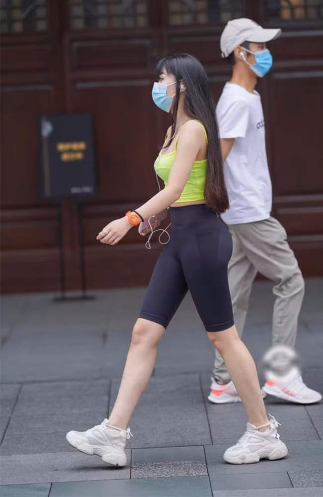 Bên cạnh quần dáng dài thì quần bike short cũng được yêu thích không kém.