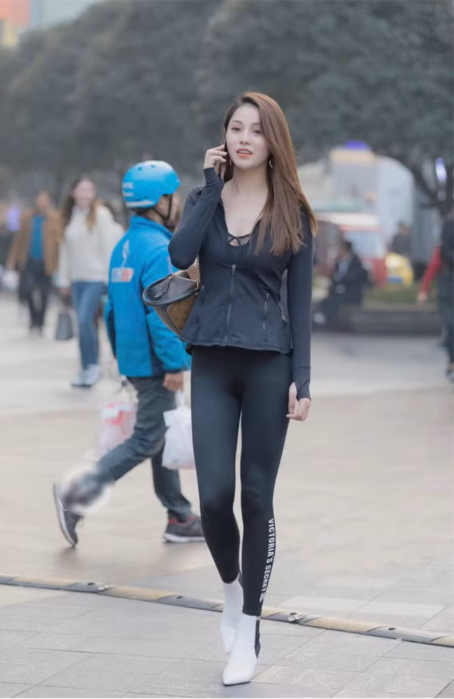 Có rất nhiều cách mix đồ khác nhau với quần gym.