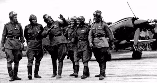 Về sau, cậu được huấn luyện những thao tác khó khăn như nhào lộn trên không. Sau khi đã thuần thục các kỹ năng, Arkady tham gia phần thi sát hạch để trở thành phi công do người cha phụ trách. Ông Nikolai đánh giá con trai nghiêm khắc như những người khác. Với thành tích tốt, Arkady vượt qua kỳ thi khảo sát và được phép bay.