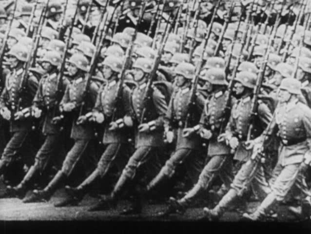 Pervitin dựa trên chất kích thích methamphetamine (ma túy đá). Trước những ưu điểm này, Hitler đồng ý cho sản xuất Pervitin với số lượng lớn kể từ năm 1937. Số thuốc này được phân phát cho binh sĩ Đức.