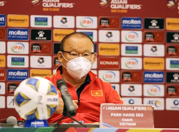 Thay Park gian bau Hien va dieu 'treo ngoe' o U23 Viet Nam